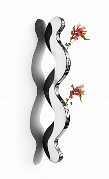 Jenna Krypell -&nbsp;Wiggle Vase - Limited edition 37 x 2 x 7 in.
